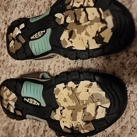 Keen H2 sandals sz 8.5 - Picture 7 of 7